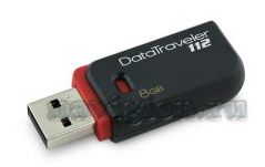 USB 8GB Kingston 112 (выдв USB-порт) без колп (DT112-8GB)
