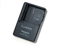 Зарядное устройство Panasonic DE-A39A для фотоаппарата Panasonic Lumix DMC-FS3, FS5, FS20, FX30, FX33, FX35, FX36, FX37, FX38, FX55, FX500, FX520